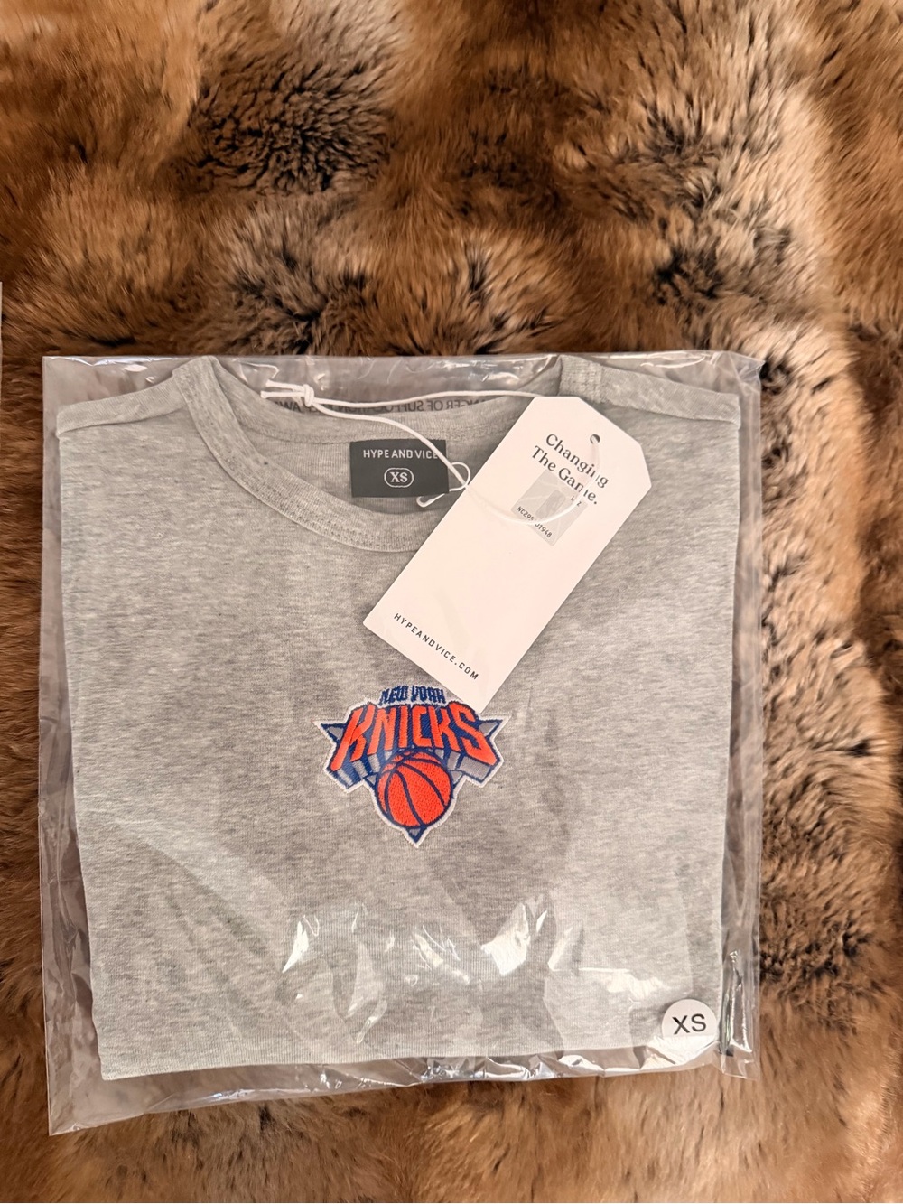 SOLD OUT EVERYWHERE Hype and Vice XS Grey New York Knicks Short Sleeve Tee